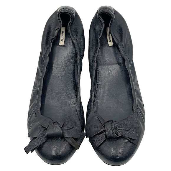 Miu Miu Black Leather Ballet Flats With Leather Bow Detail Size 39.5 / 9 US - Picture 2 of 13